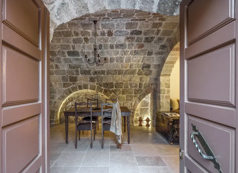Spanish Knights Inn