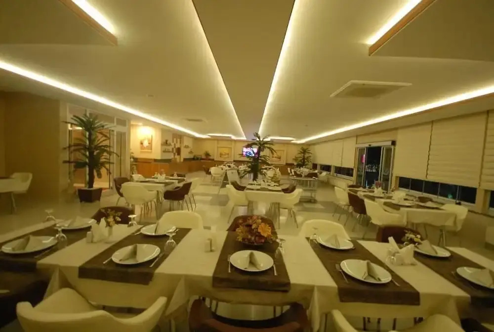 Hotel Izgi Turhan
