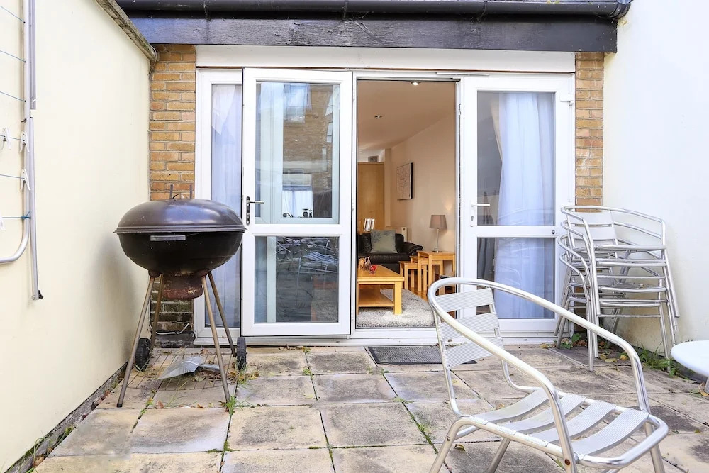 Spacious 4 Bedroom Home in East London