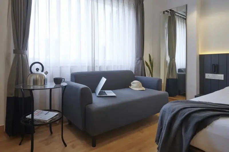 Poshtel VNS