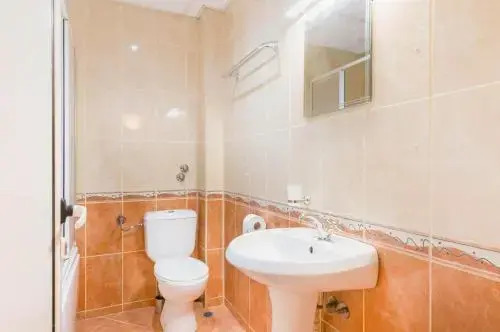 Akroza Hotel