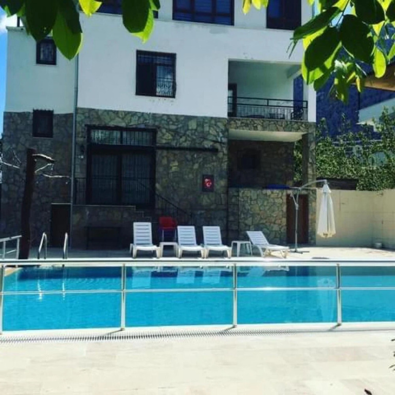 Tiny House with Shared Pool in Konyaalti