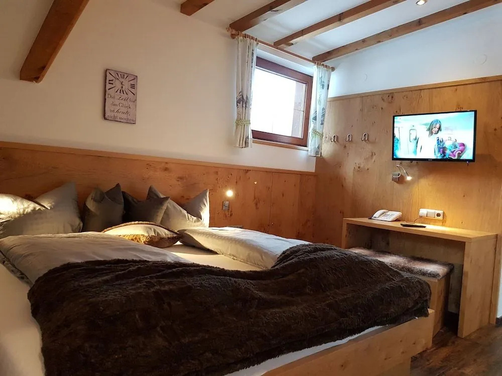 ALPENHOTEL TYROL