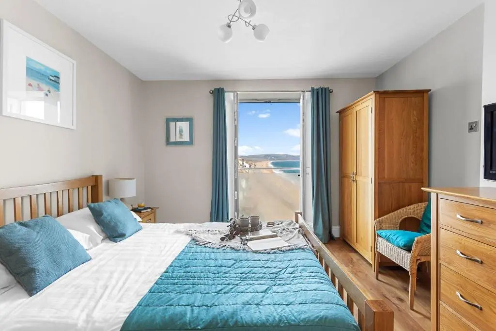 11 At The Beach