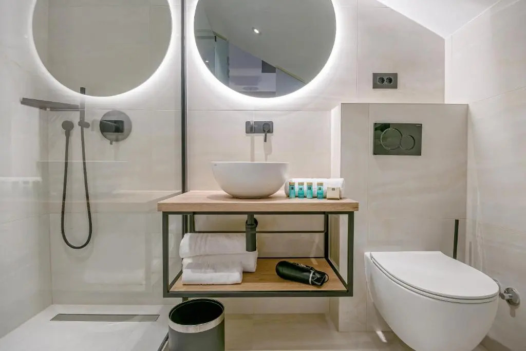 Lumiere Luxury Rooms