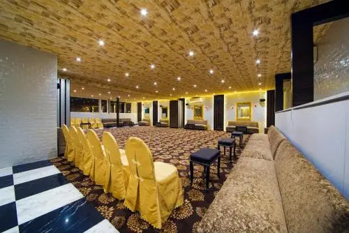 Hotel Trax International