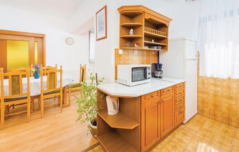 Awesome Home in Pobri With Wifi and 3 Bedrooms