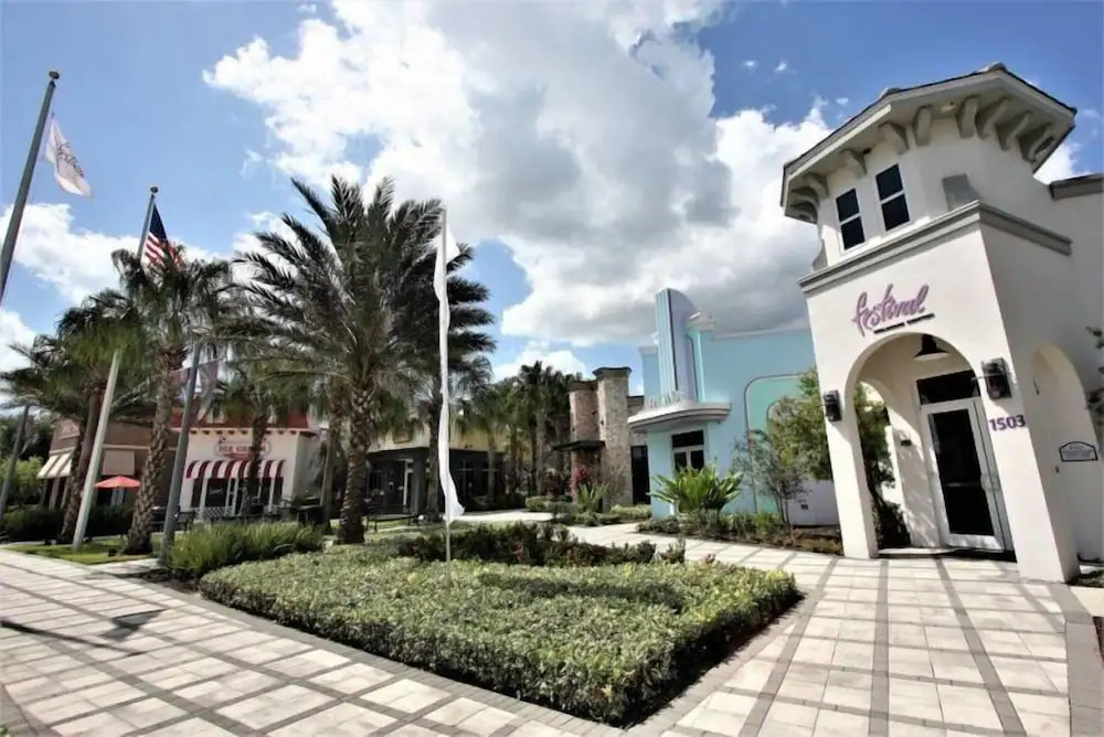 Luxury Town home With Pvt Pool in Resort near Disney
