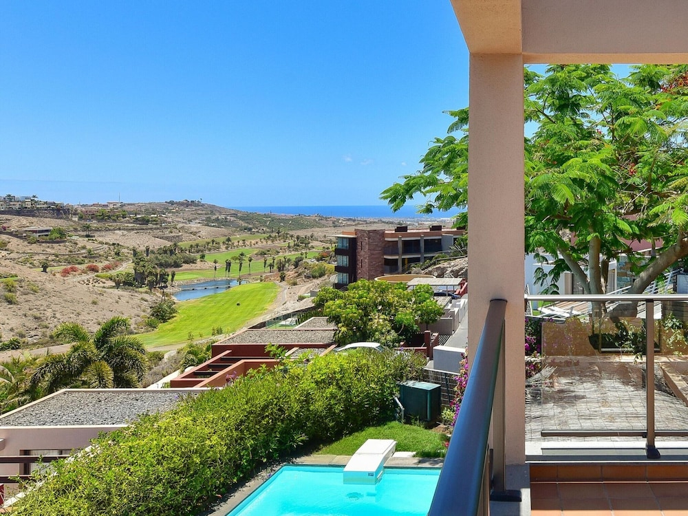 Bungalow With Communal Pool in Playa del Ingles