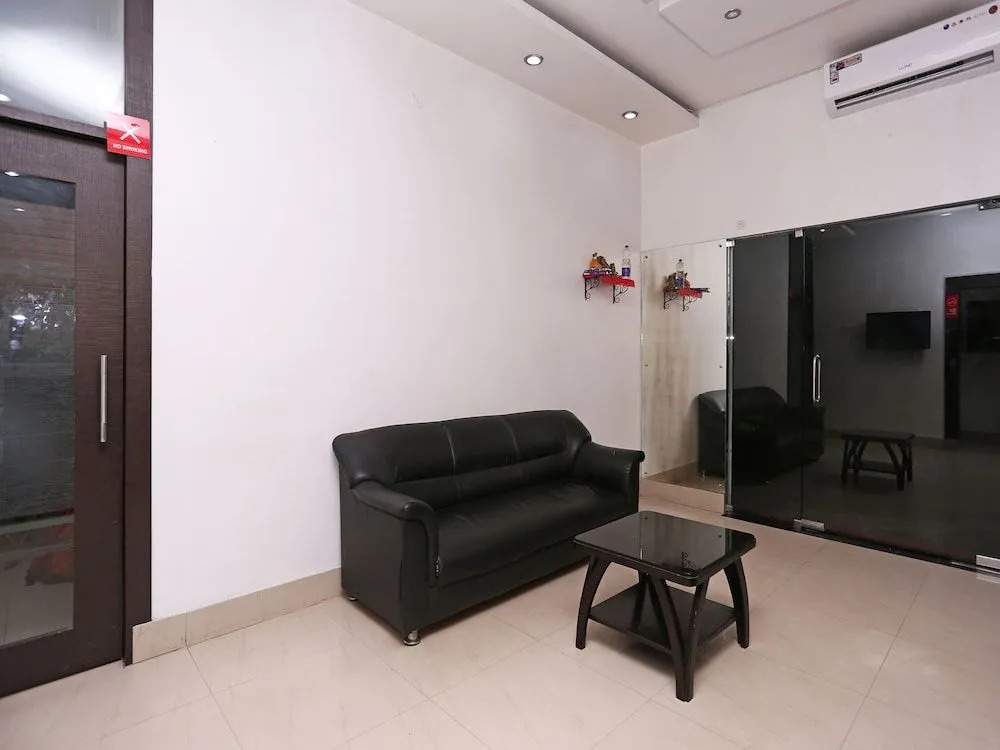 OYO 3235 Cosy Home