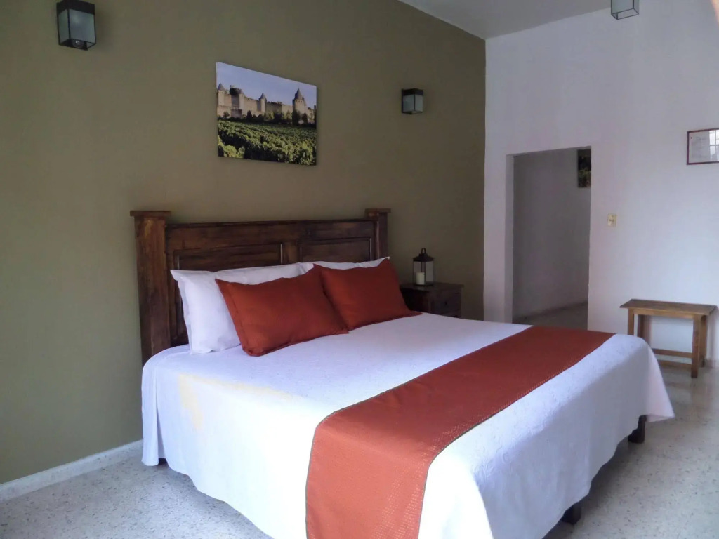 Hotel Casa de Vino