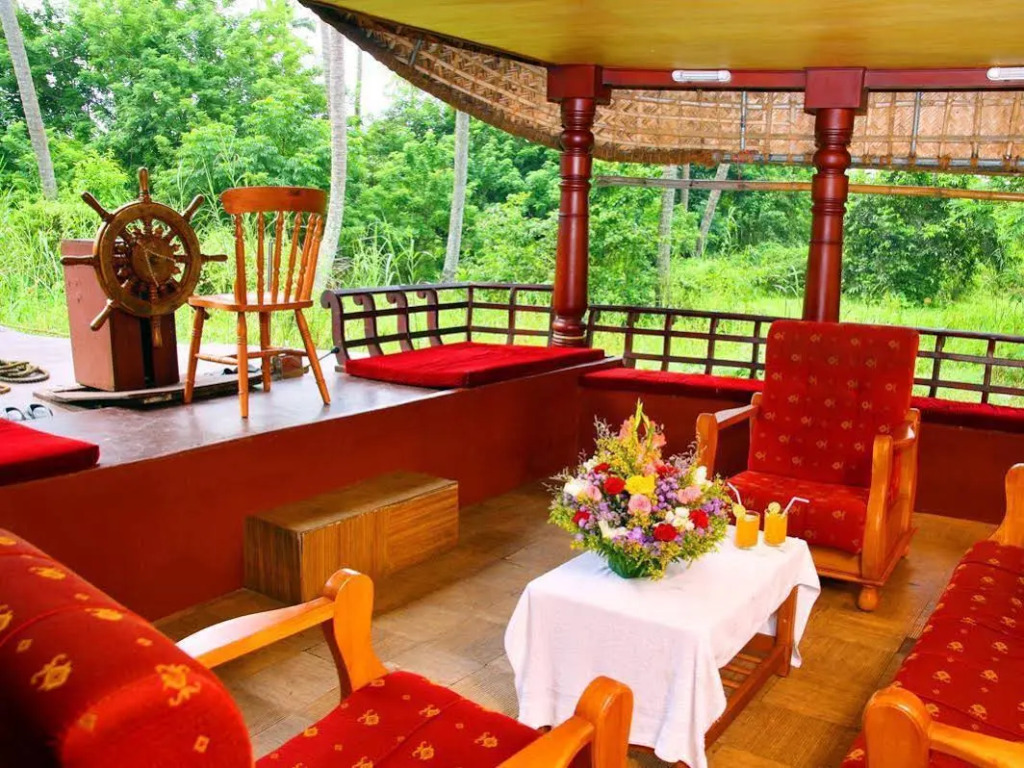 Grandeur Houseboats