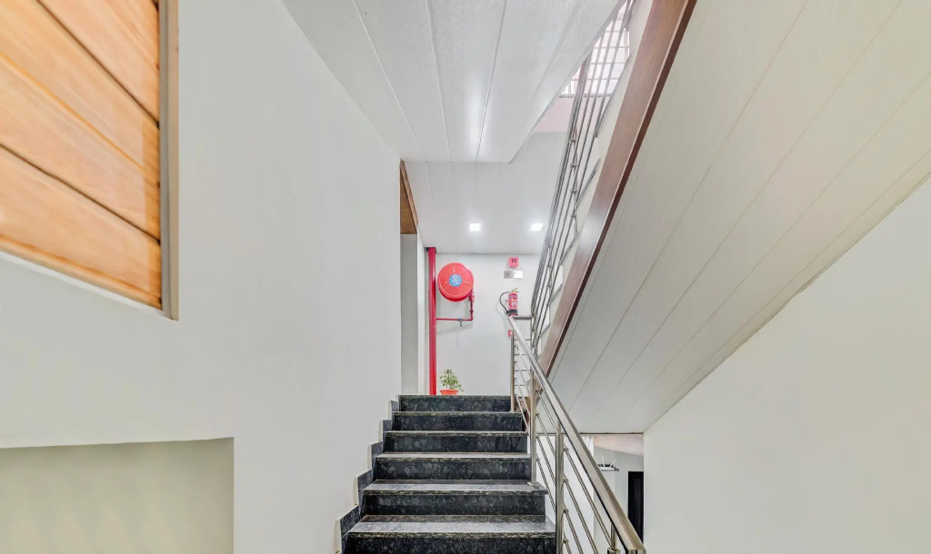 Hotel East Stay IGI Airport Delhi
