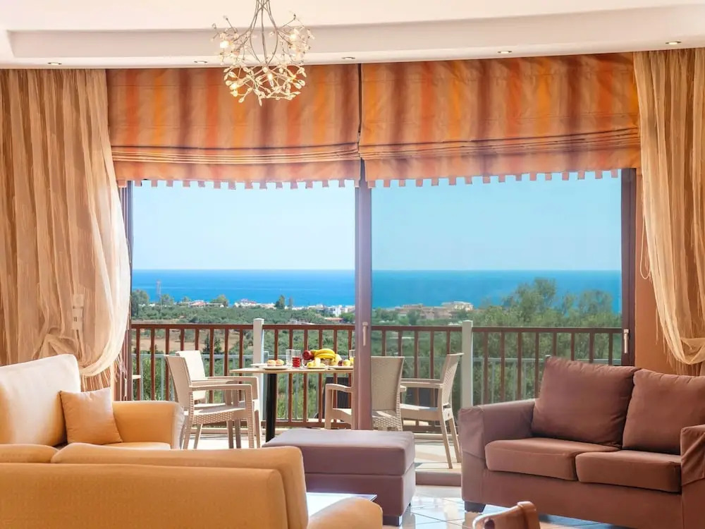 2 Villas Next to Each Other with Pool & Sea View