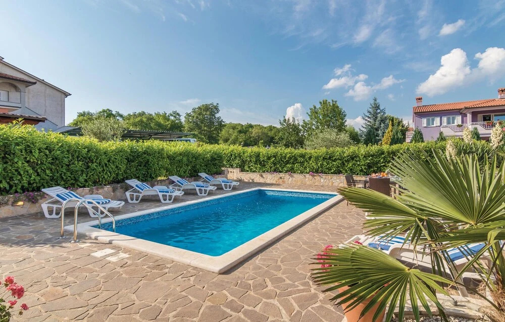 Awesome Home in Labin With Wifi and 4 Bedrooms