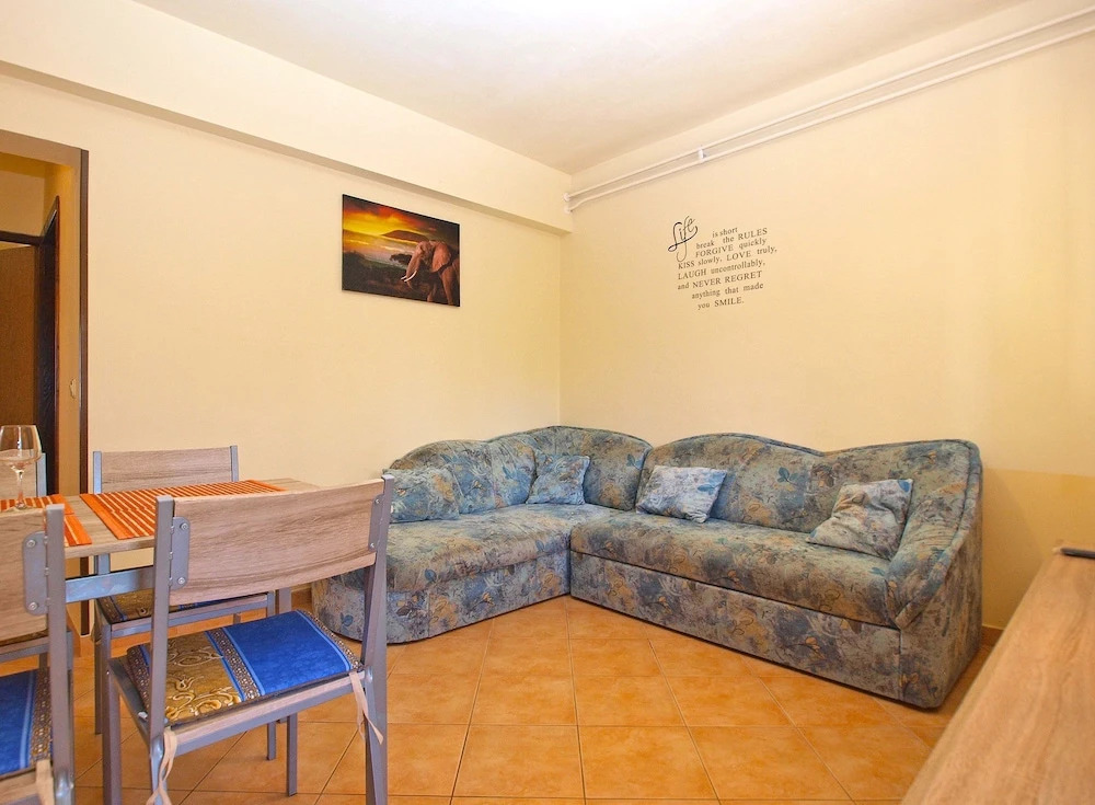 Apartment 1468