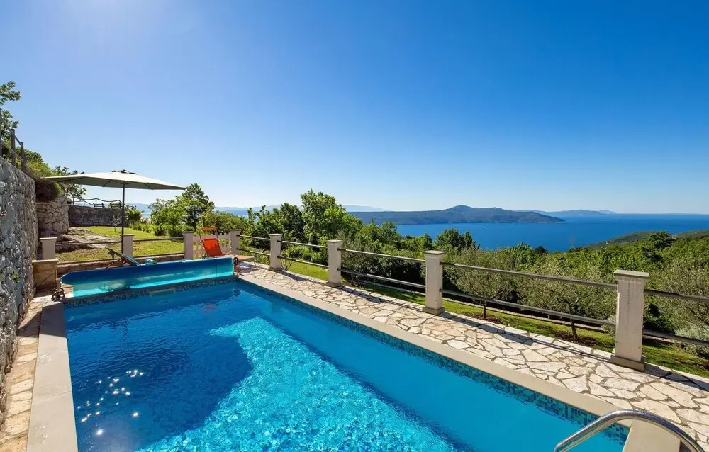 Stunning Home in Moscenice With Wifi and 2 Bedrooms