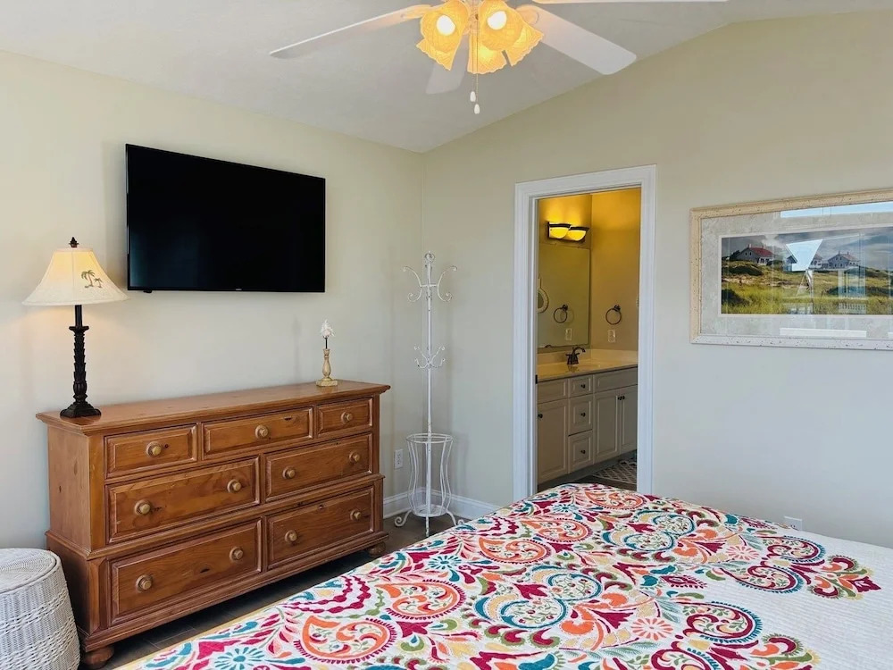 Beach Ya There 5 Bedroom Home by RedAwning