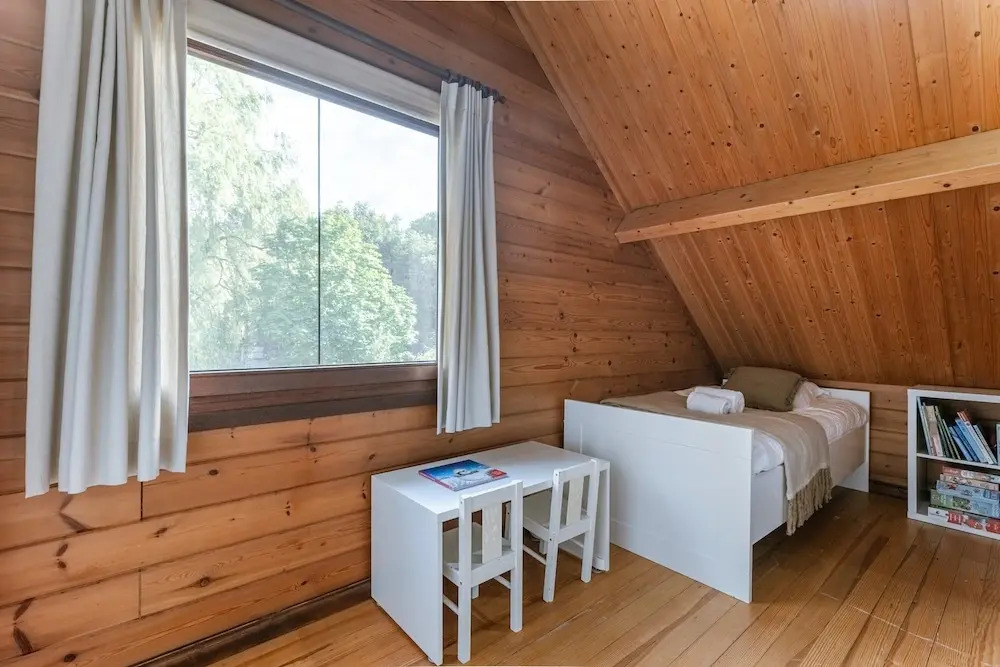 Huswell - Tranquil Retreat Cozy Chalet in the Heart of Urse