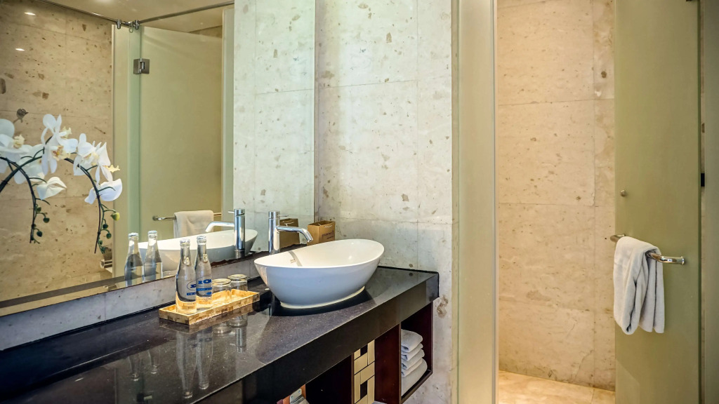 Двухместный люкс Presidential (двуспальная кровать) в Golden Tulip Jineng Resort Bali