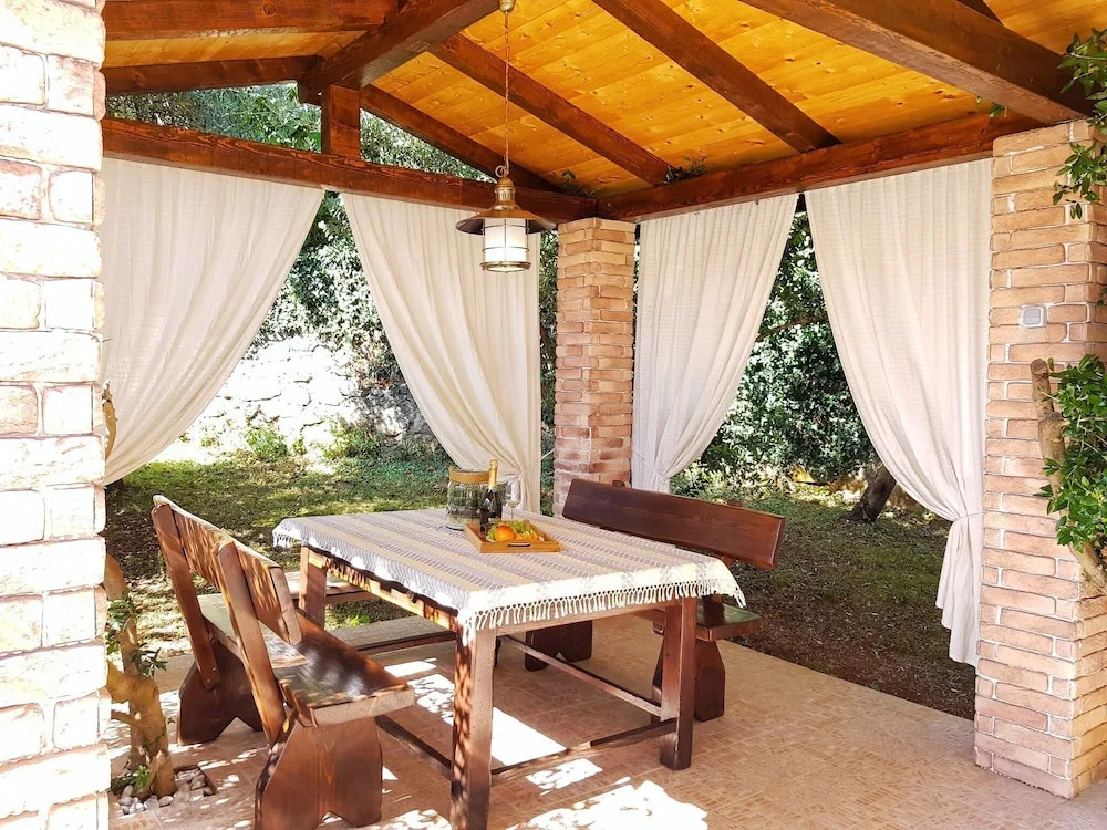 Beautiful Villa Near Opatija, 800m From the sea With Private Pool and Grill Area