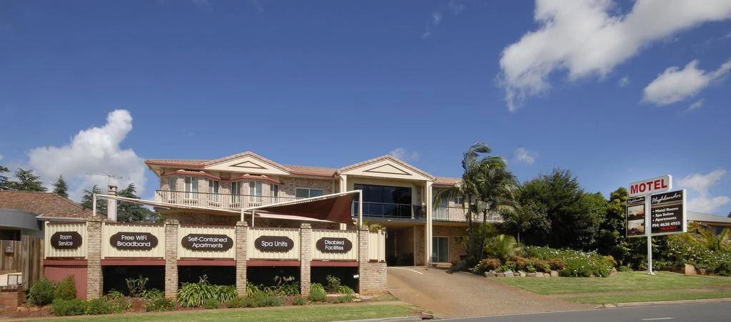 Highlander Motor Inn