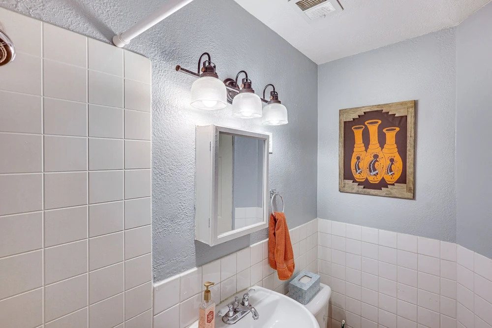 Charming Farmington Home ~ 16 Mi to Aztec Ruins!