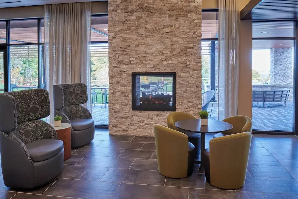 Courtyard by Marriott Petoskey at Victories Square