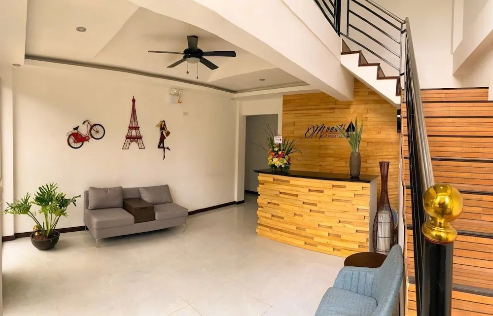 Monati Hostel Panglao