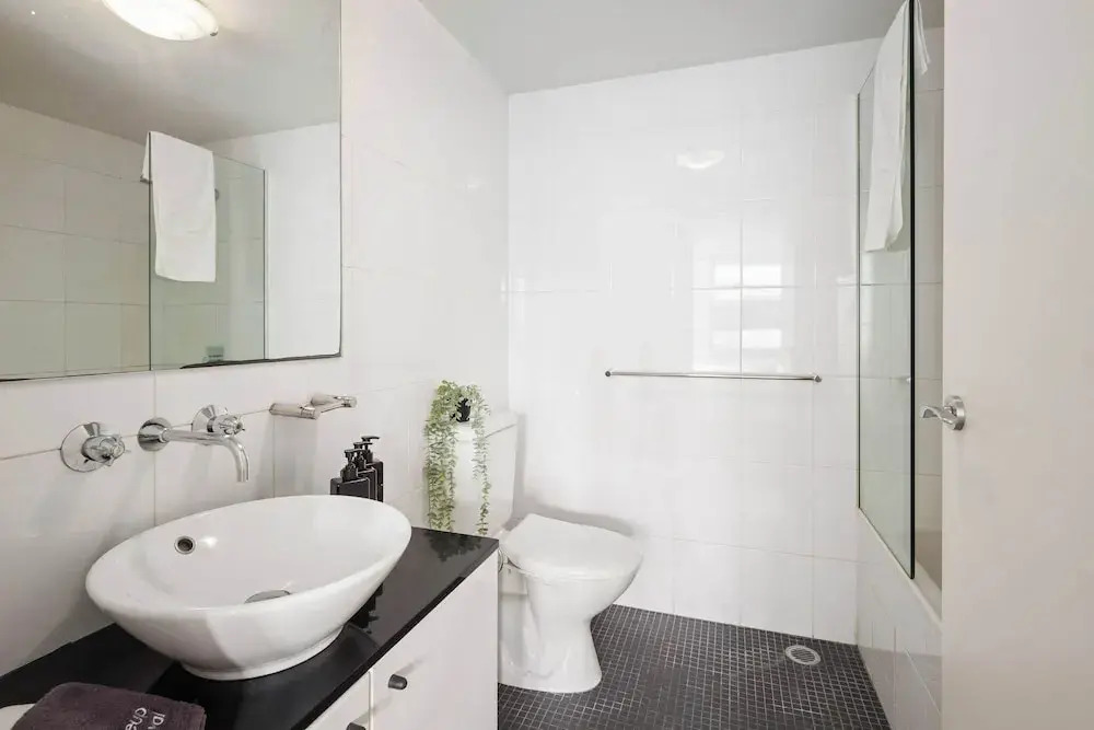 Cozy 2BR Apartment Steps From Darling Harbour