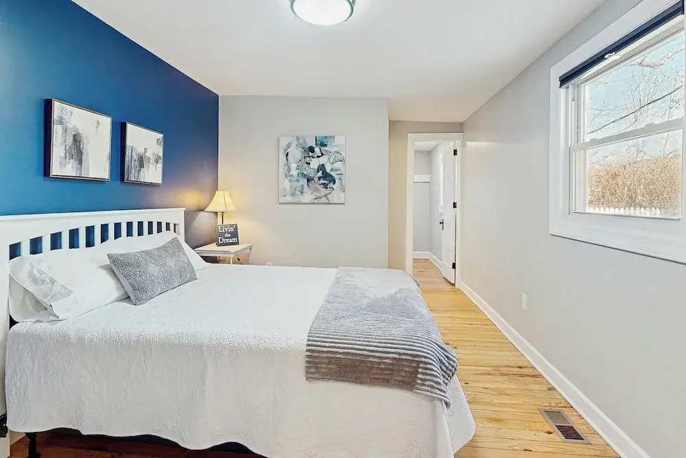 2BR House in Town w/ Laundry, Wifi, Pond