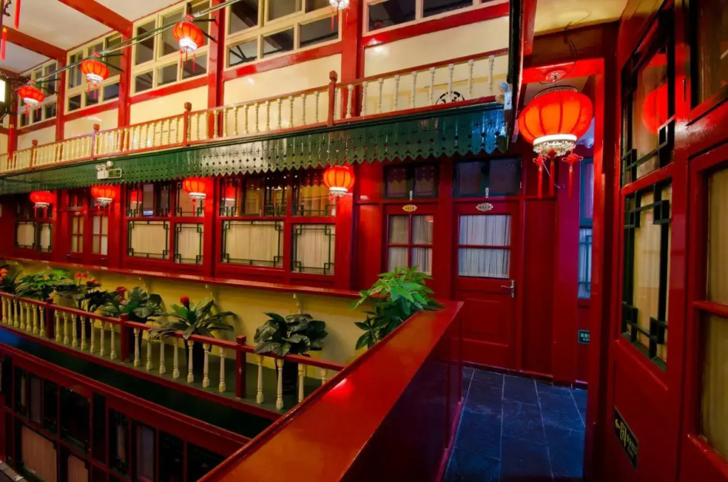 Splendid Zhuang