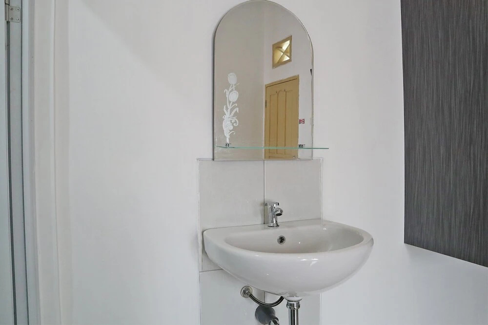Sachila Residence Syariah  by OYO Rooms