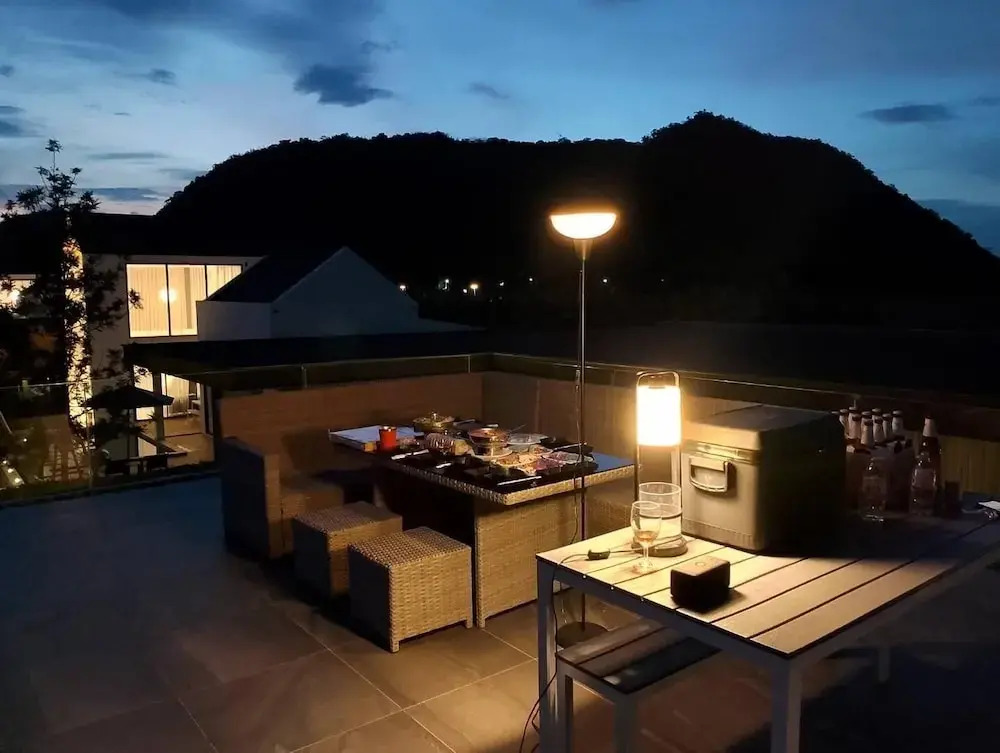 8 Valley KhaoYai