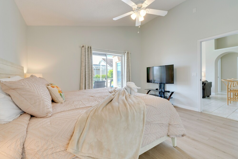 Family Fun! Modern Home w/ Pool ~ 8 Mi to Disney