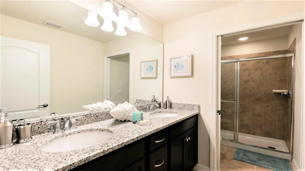 7BR Disney Getaway w Games Projector Pool SPA