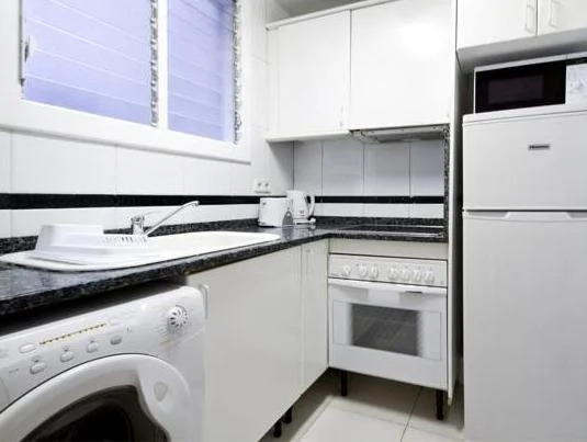 Catalonia Square Terrace & 5 bathrooms 5BD-5BTH