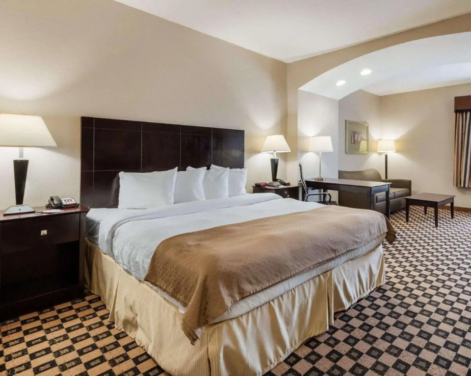 Quality Inn & Suites Groesbeck North