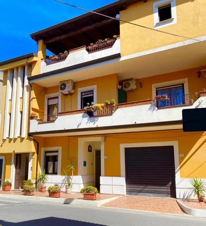 Carmen House2