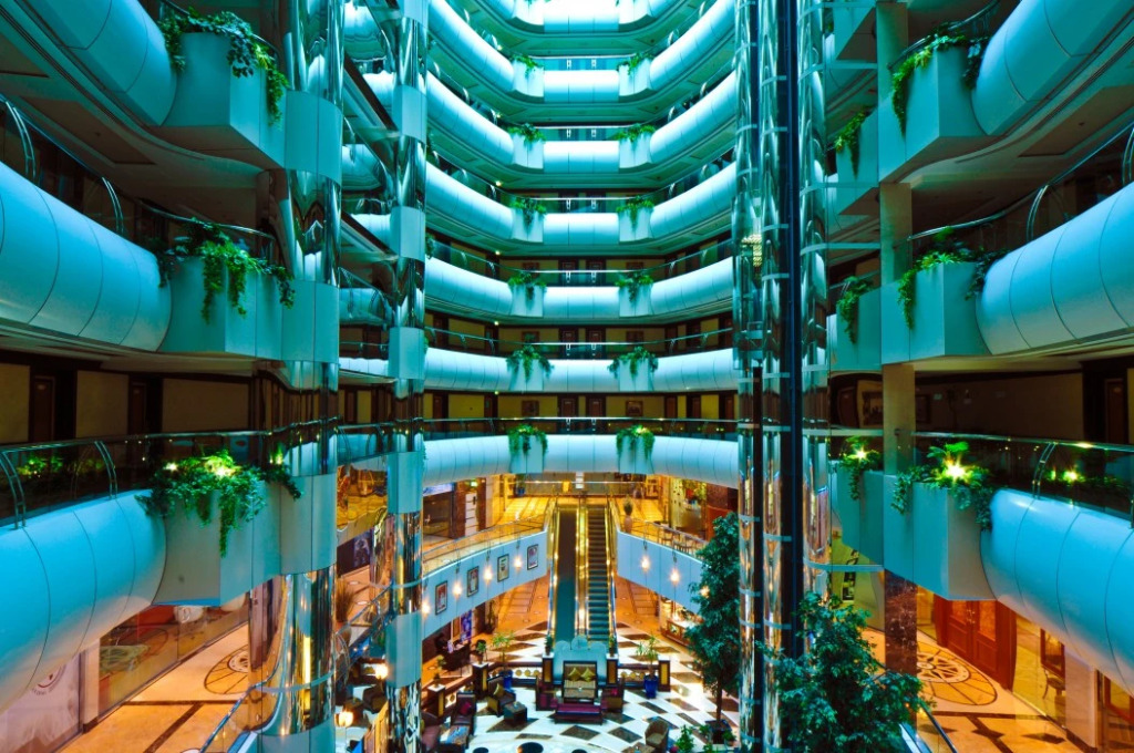 Royal Concorde Hotel & Suite