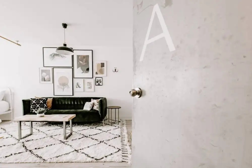 Stylish Studio Near Yonge and Eglinton