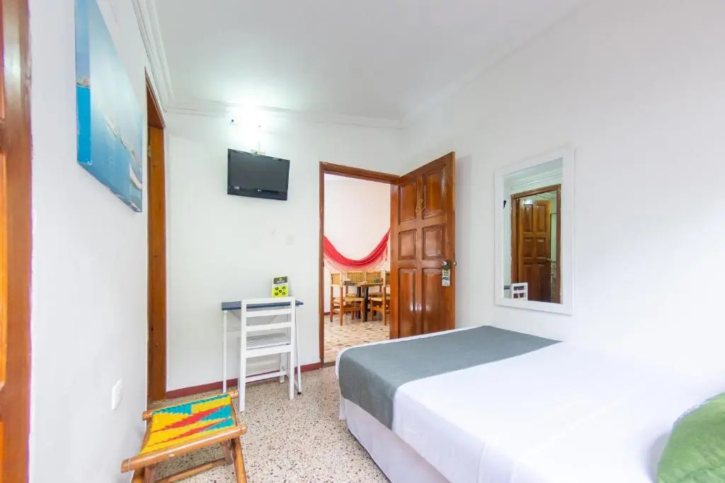 Hotel Ayenda Casa Cano 1805