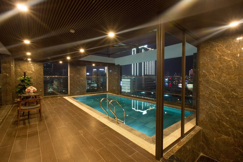 Lake View Hotel