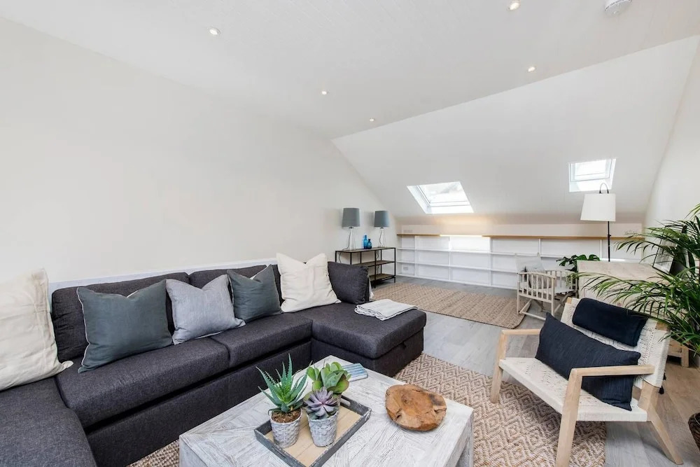 3-bed Mews House, Battersea