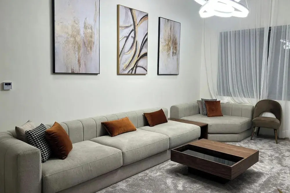 2 Bed Apartment - Balcony, Parking, Wifi