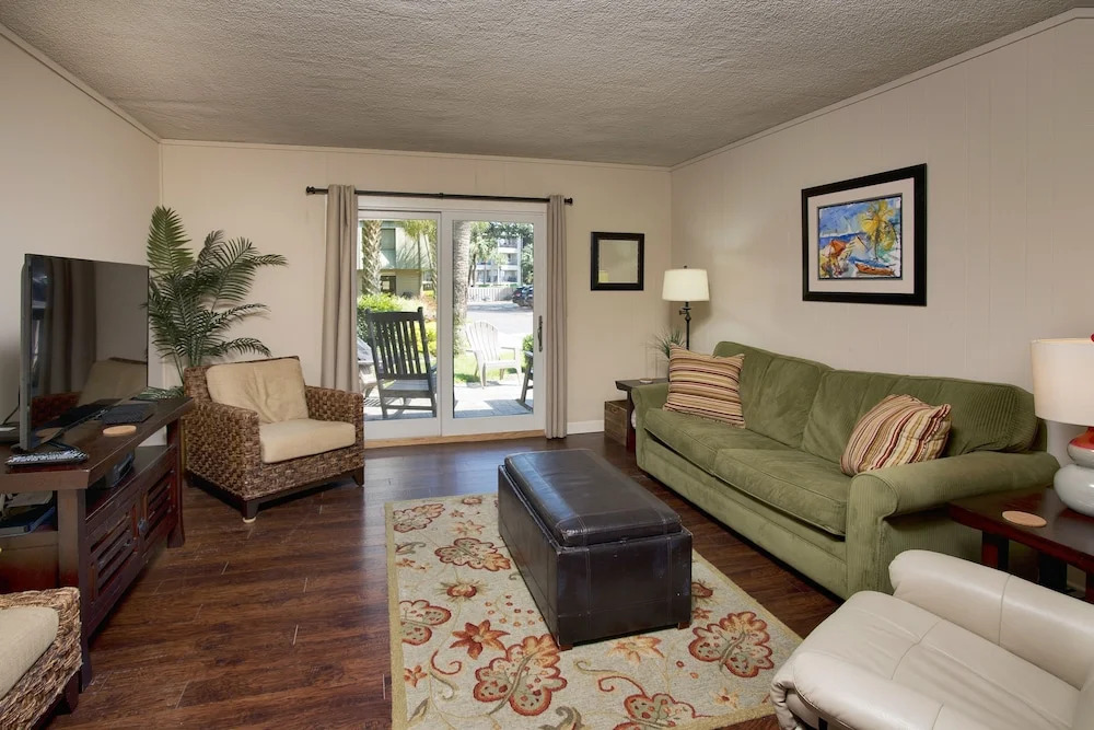 New Listing! Updated At Oceanfront Complex 2 Bedroom Condo