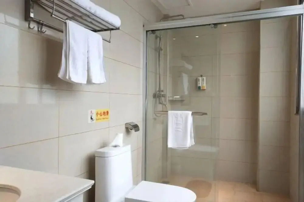 95 Hotel Chain