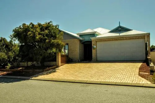Halls Head Holiday Home