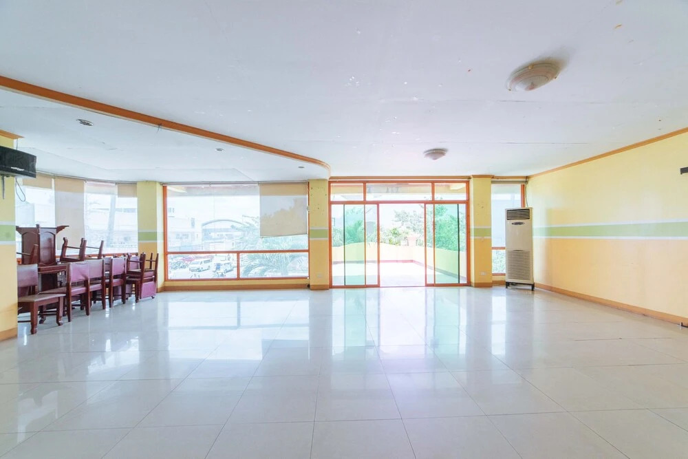 Cler Grand Hotel by Reddoorz