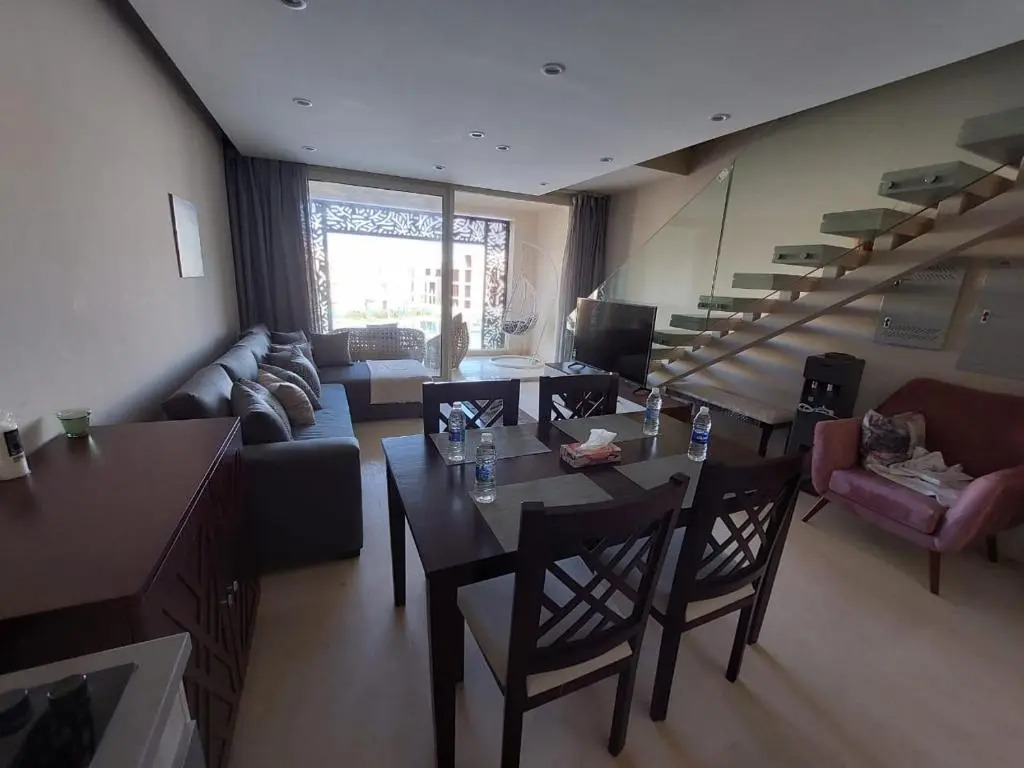 MCJ Luxury 2 Bedrooms Apartment